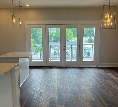 4th image of 7102 Westside Cir