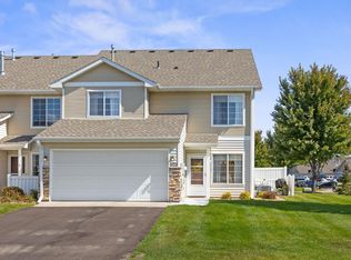 1347 Greenleaf Ln, Waconia, MN 55387