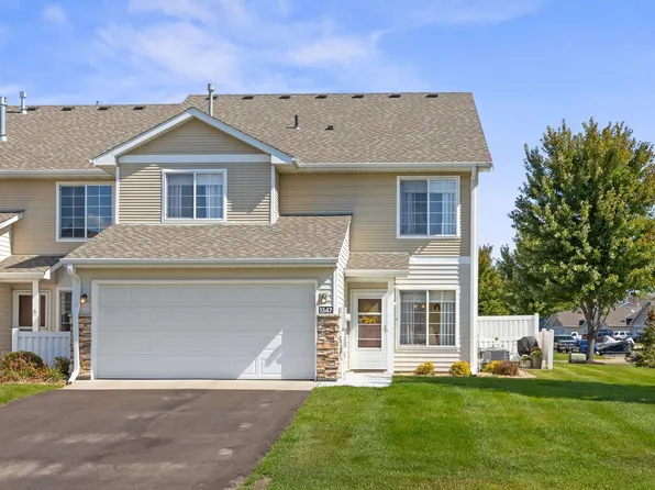 1347 Greenleaf Ln, Waconia, MN 55387