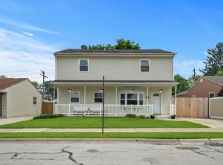 8625 45th St, Lyons, IL 60534