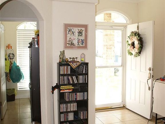 3rd image of 6017 Champion Oaks Dr