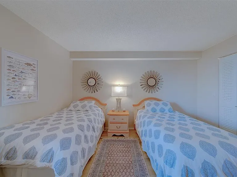 17900 Gulf Blvd #1B — Photo 24