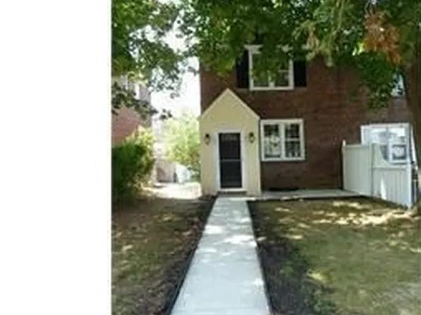 1826 Farrington Rd, Philadelphia, PA 19151