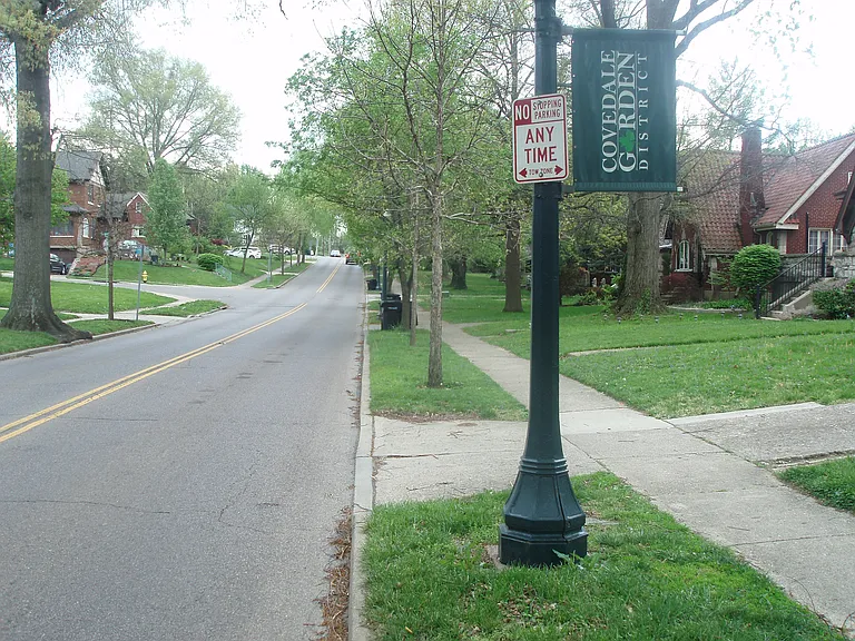 Located in the desirable covedale garden district