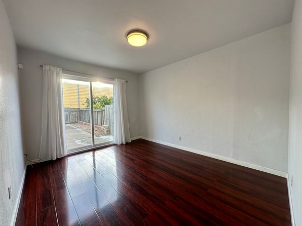 224 Guttenberg St Floor 1