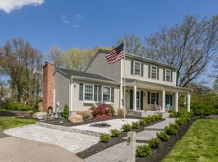 57 Liberty St, Clinton, CT 06413