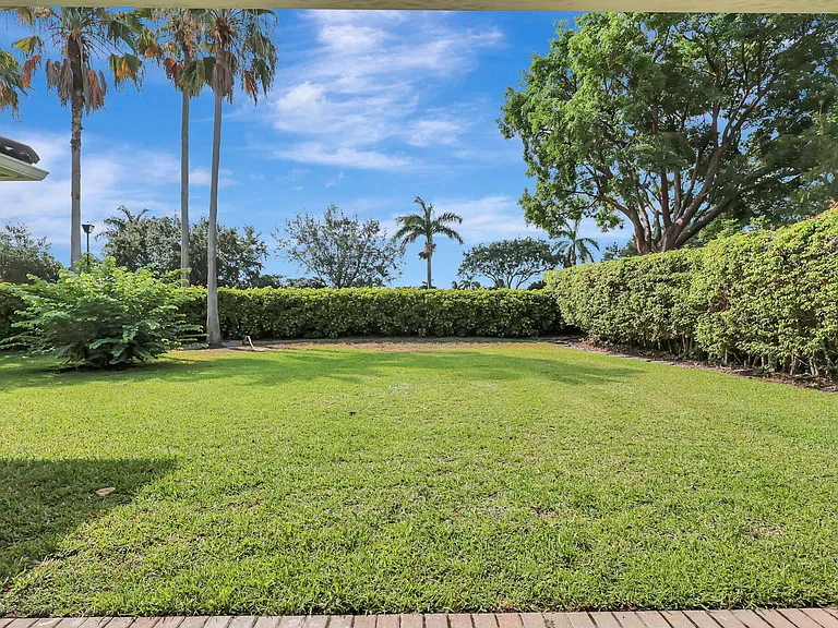 4190 Bahia Isle Cir — Photo 49