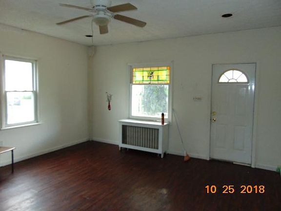 3rd image of 91 Lyndwood Ave