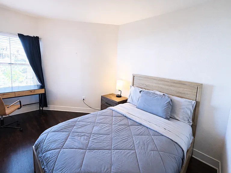10740 Wilshire Blvd #605 — Photo 9