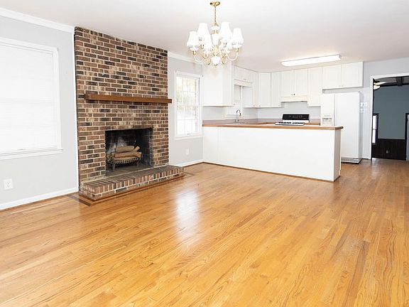 5th image of 3640 Westminster Way