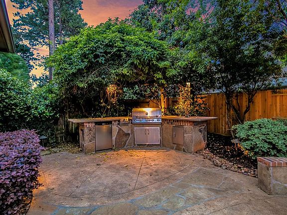 4th image of 12218 Longs Peak Ln