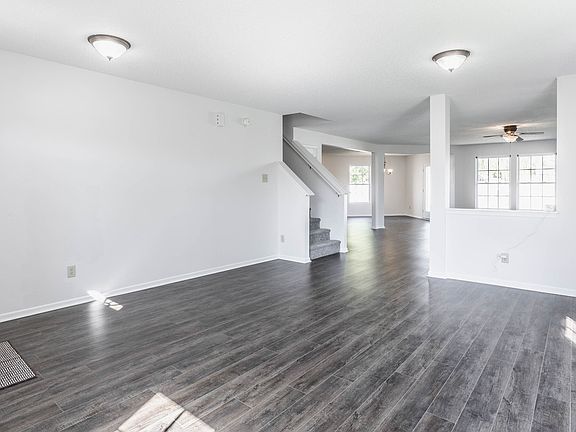 3rd image of 5534 Grassy Bank Dr