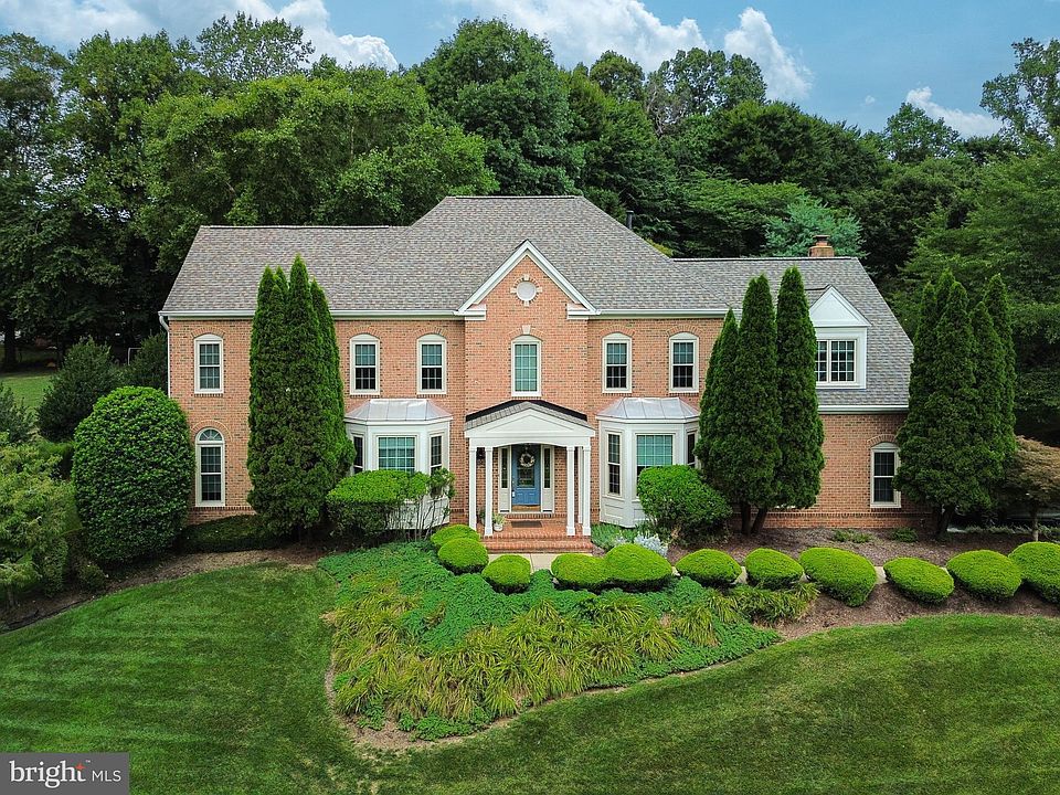 1st image of 10608 Donovans Hill Dr