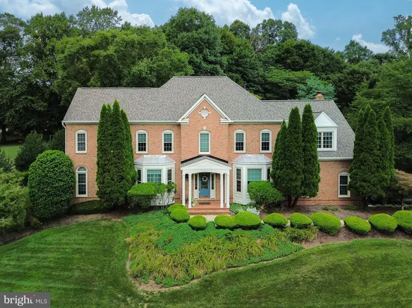 10608 Donovans Hill Dr, Fairfax Station, VA 22039