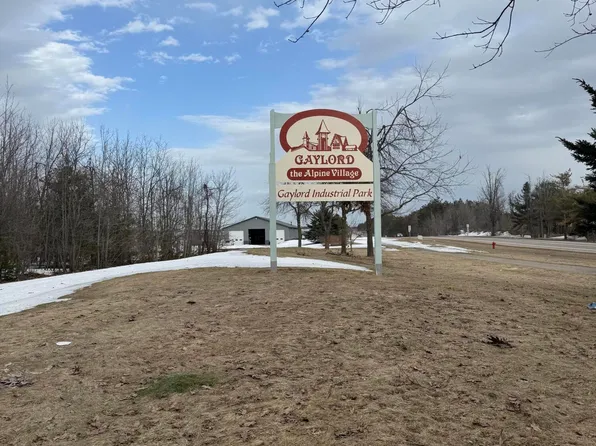 2437 Grey Wolf Trl, Gaylord, MI 49735