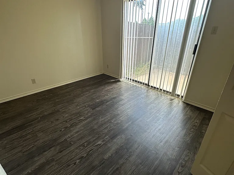 721 Avenue A #1 — Photo 13