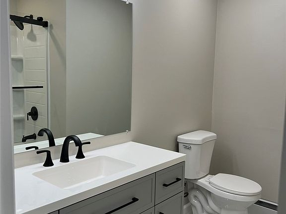 5th image of 132 Herrmann Dr