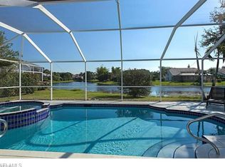 1946 E Crown Pointe Blvd, Naples, FL 34112