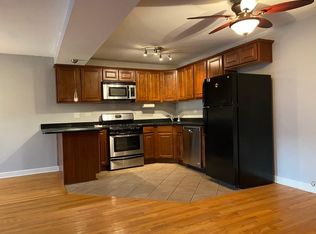 16W585 Mockingbird Ln, Willowbrook, IL 60527