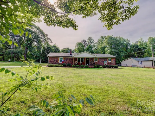 1009 High Shoals Rd, Lincolnton, NC 28092