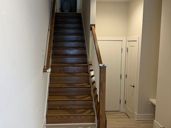 4th image of 111 Heath Pl