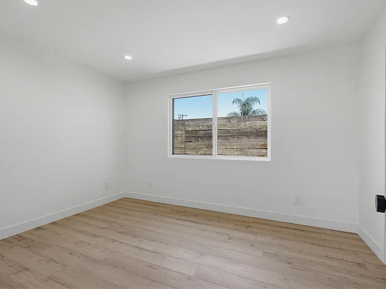 2036 Pomona Ave #D — Photo 17