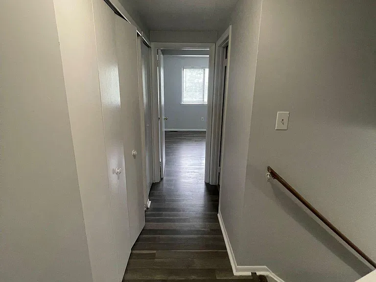 400 Barclay Walk — Photo 14