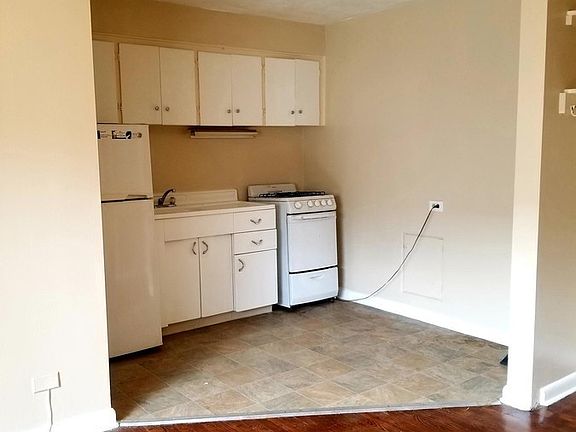 3rd image of 1150 Downing St APT 105