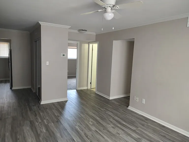 807 Spencer Ct #807 — Photo 8