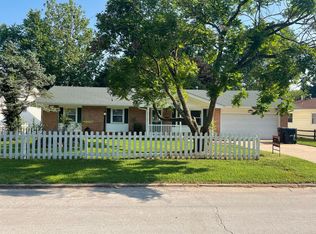 1119 E Edgewood St, Springfield, MO 65807