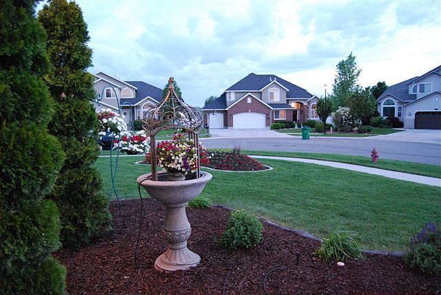 2nd image of 11603 S Sweet Berry Dr