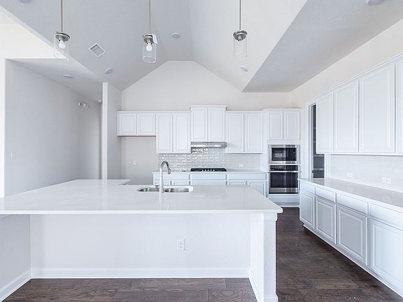 4th image of 1847 Verona Ln
