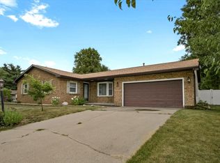 2302 Clover Ln, Champaign, IL 61821