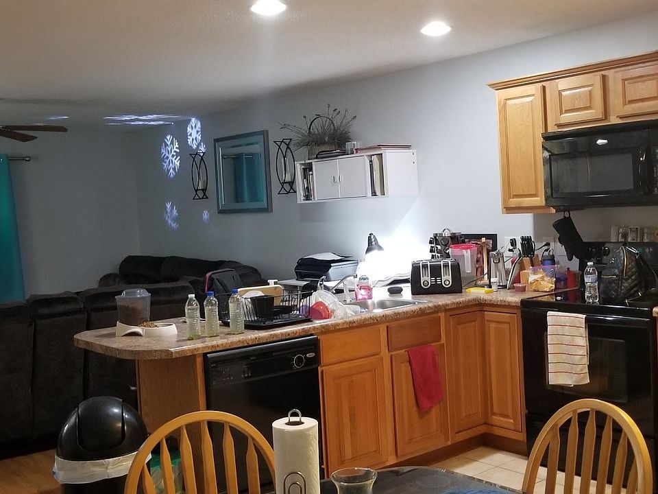 Kitchen/ living room- decent- sized pantry, lazy susan, garbage disposal, icemaker/ dispenser, like new appliances, cooktop stove, built- in microwave, dishwasher