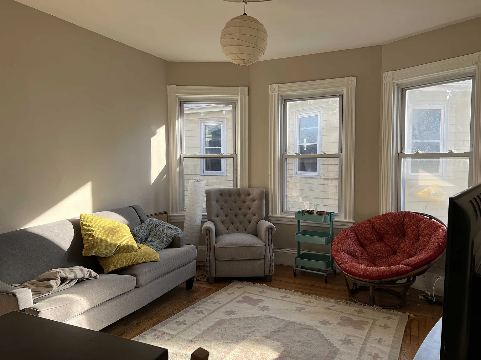 4 bed, 1.5 bath, $4,400 — Photo 3