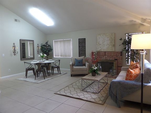 3rd image of 90 Danawoods Ln