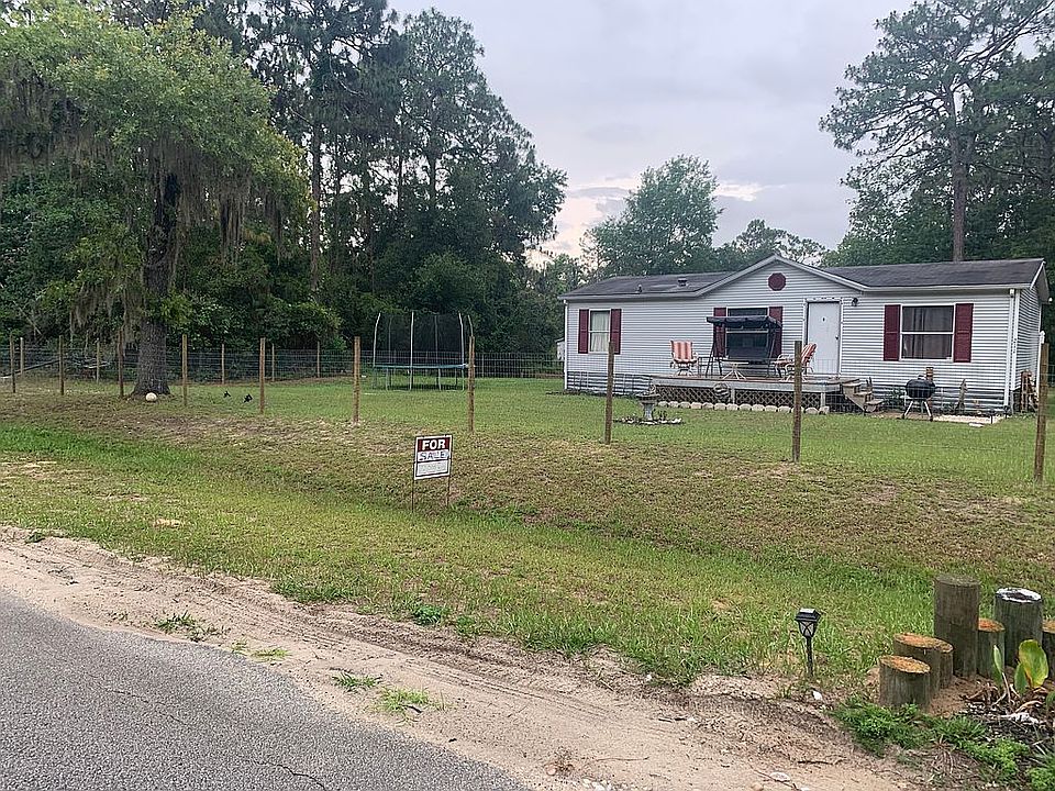 1st image of 211 Hickory Nut Trl