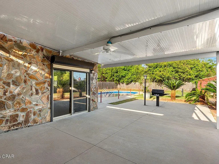 106 Moody Dr — Photo 26