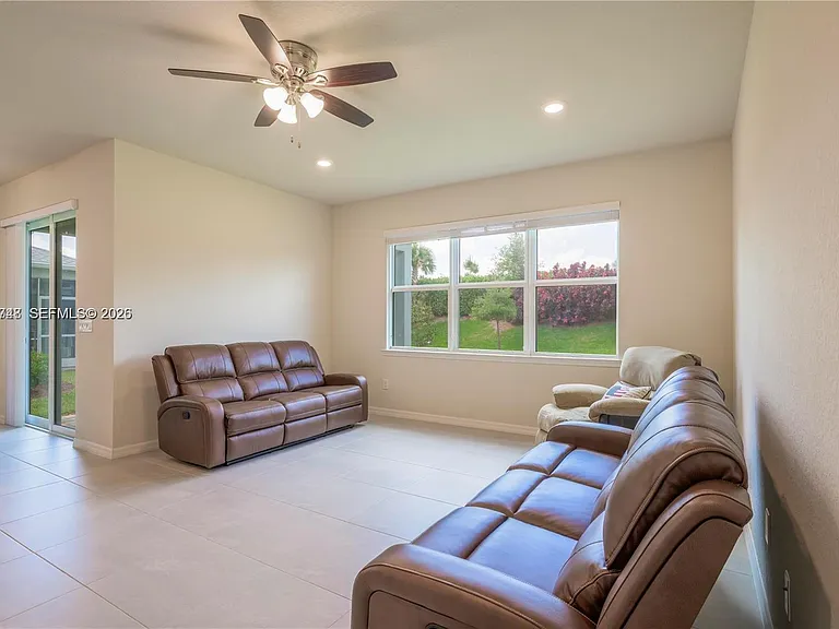 12300 SW Myrtle Oak Dr — Photo 5