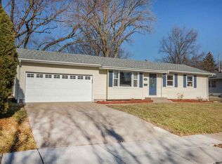 1012 Monticello Dr, Davenport, IA 52806