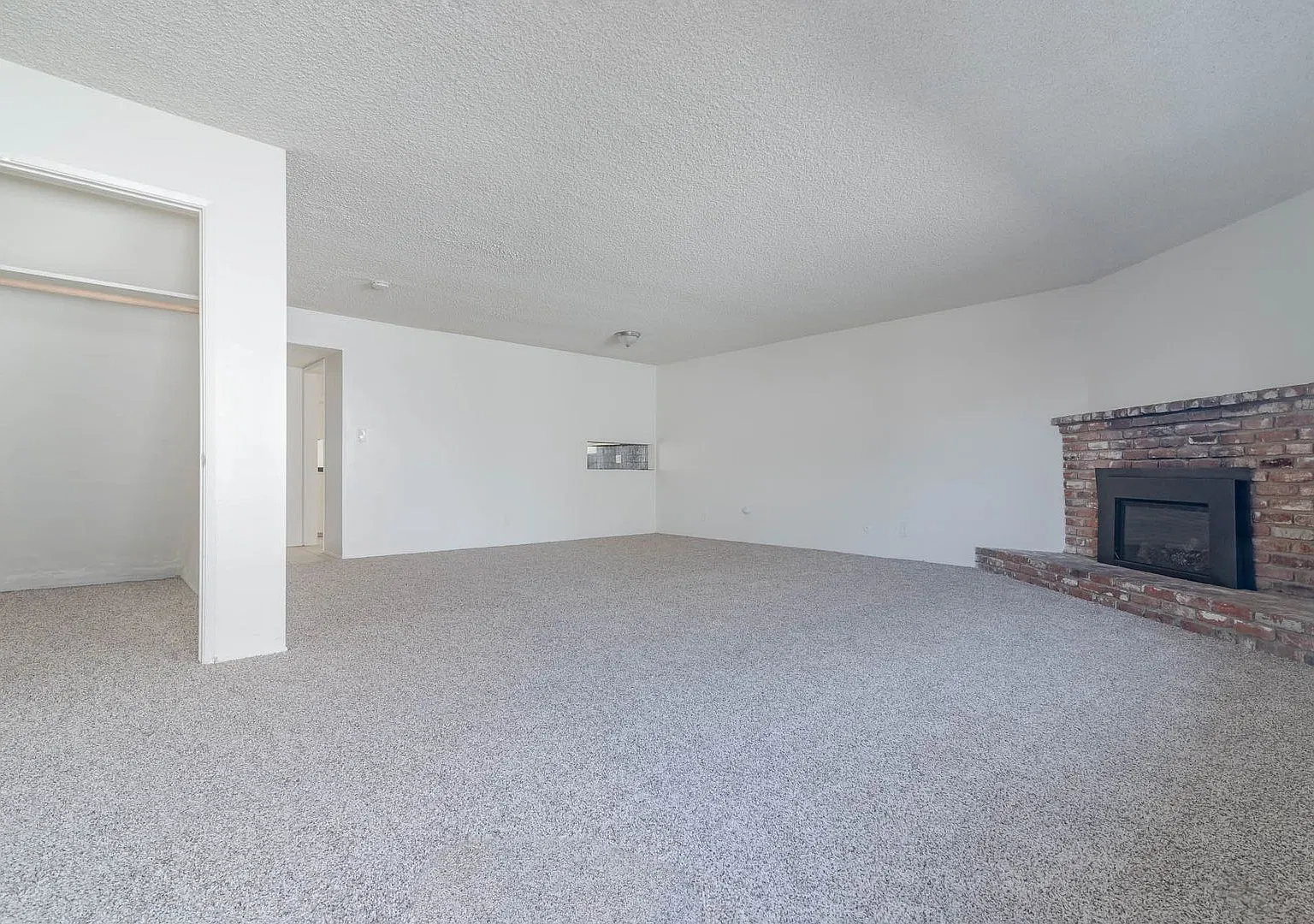 3600 Dana St — Photo 2