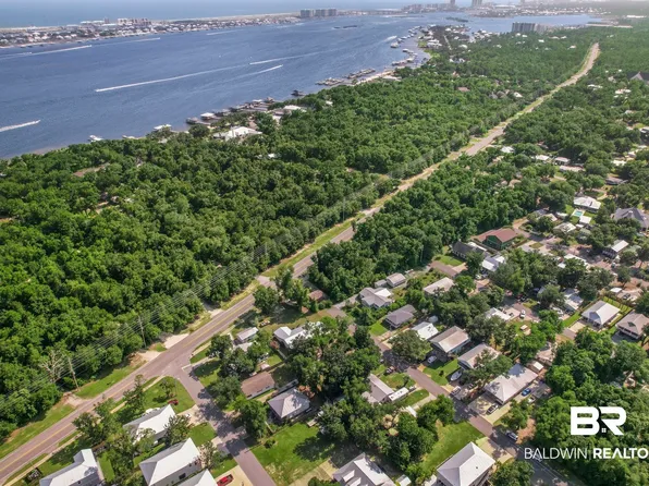 28916 Sampson Ave, Orange Beach, AL 36561