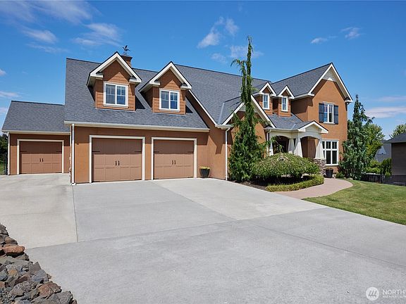 2nd image of 412 Coyote Ridge Drive