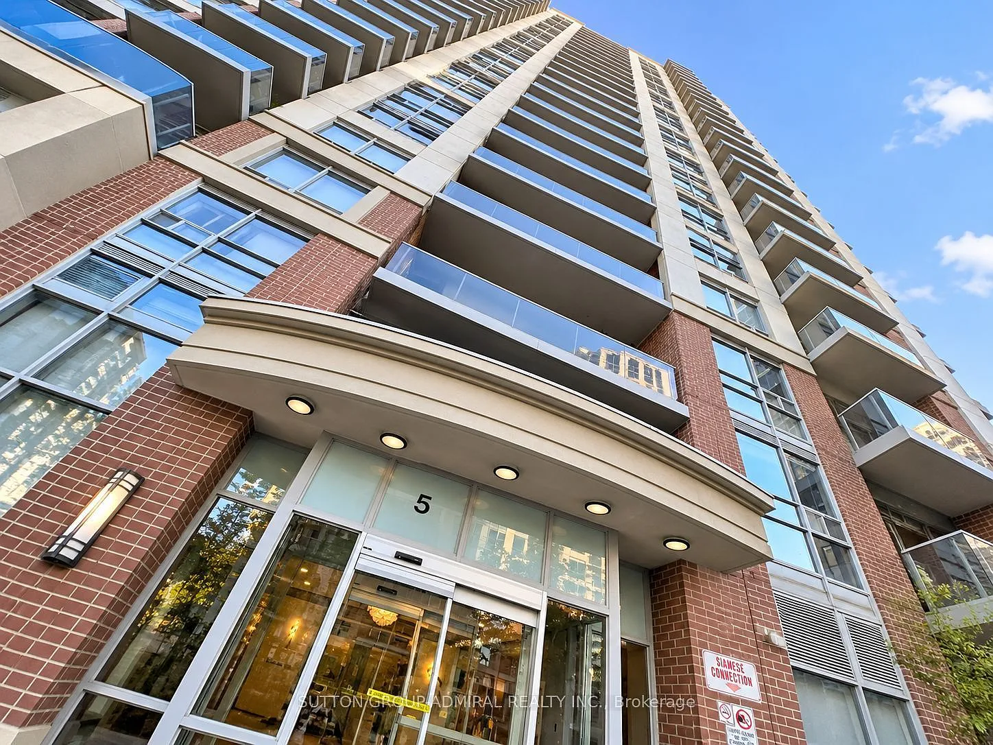 2 bed, $2,850 — Photo 1