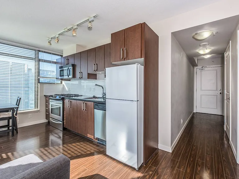 1068 Broadway W #1503 — Photo 7