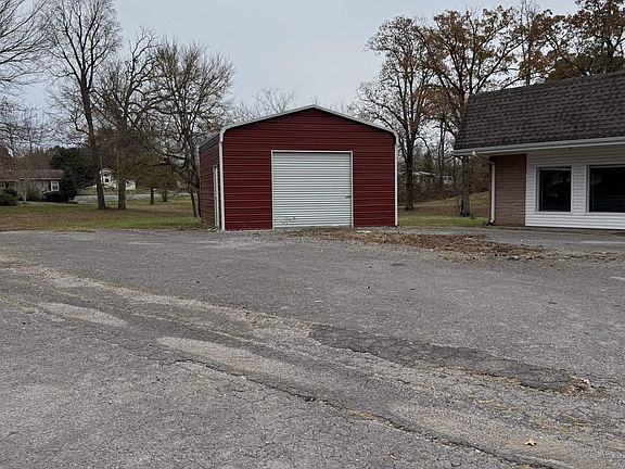 2nd image of 4216 Eggners Ferry Rd