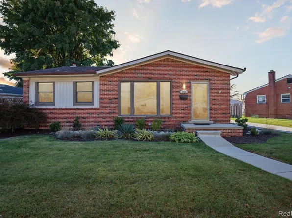 3060 Patton St, Trenton, MI 48183