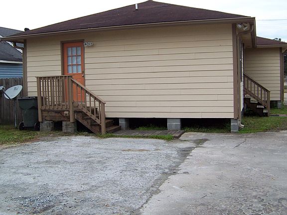 2nd image of 518 Belden St