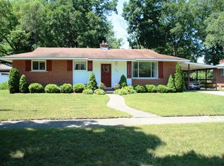 14406 Swanee Beach Dr, Fenton, MI 48430