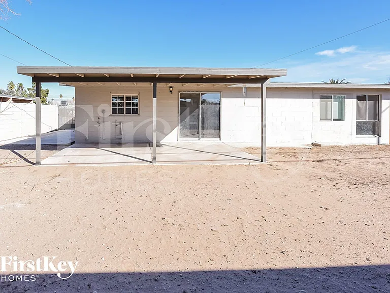 2085 Palora Ave — Photo 15